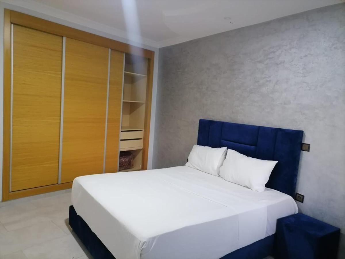Chakira Family Only Apartment